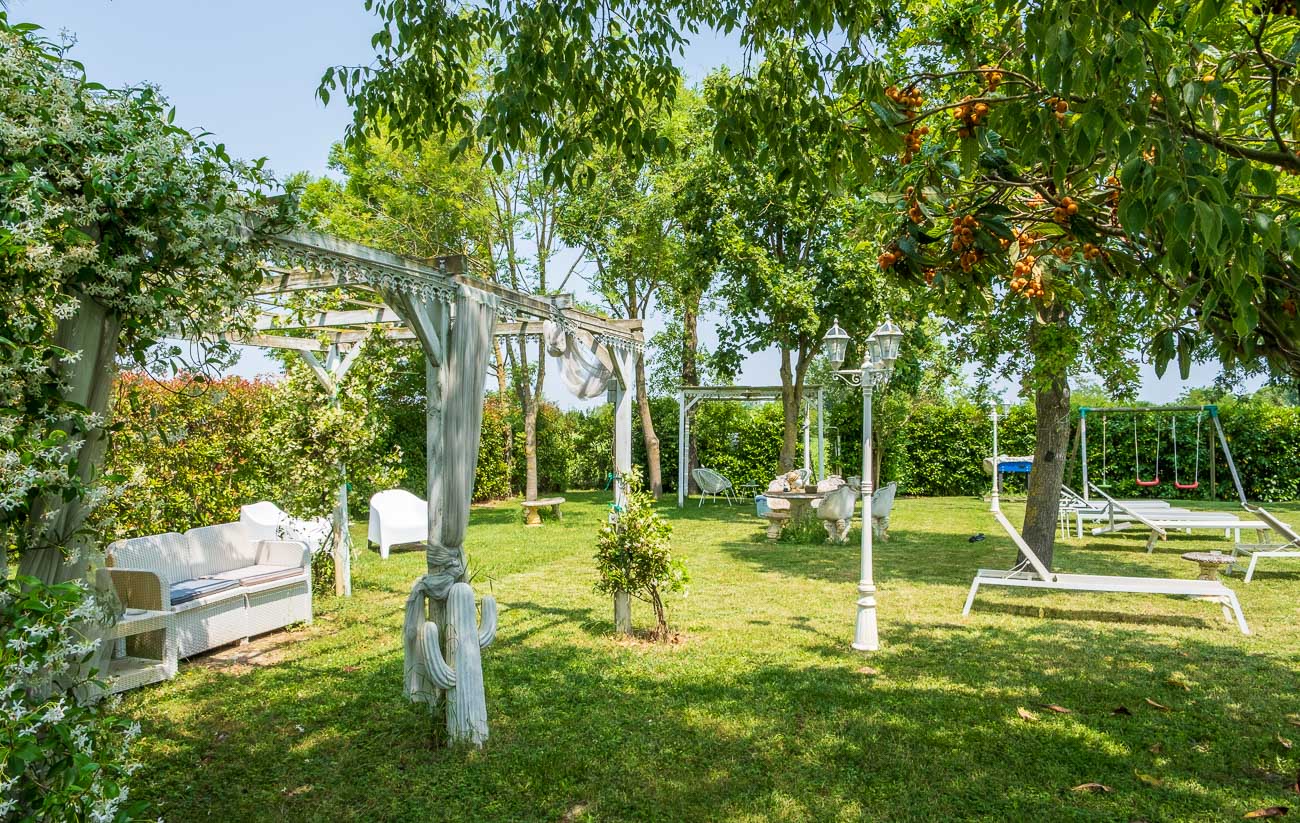 B&B_abracadabra_Ravenna_piscina_giardino